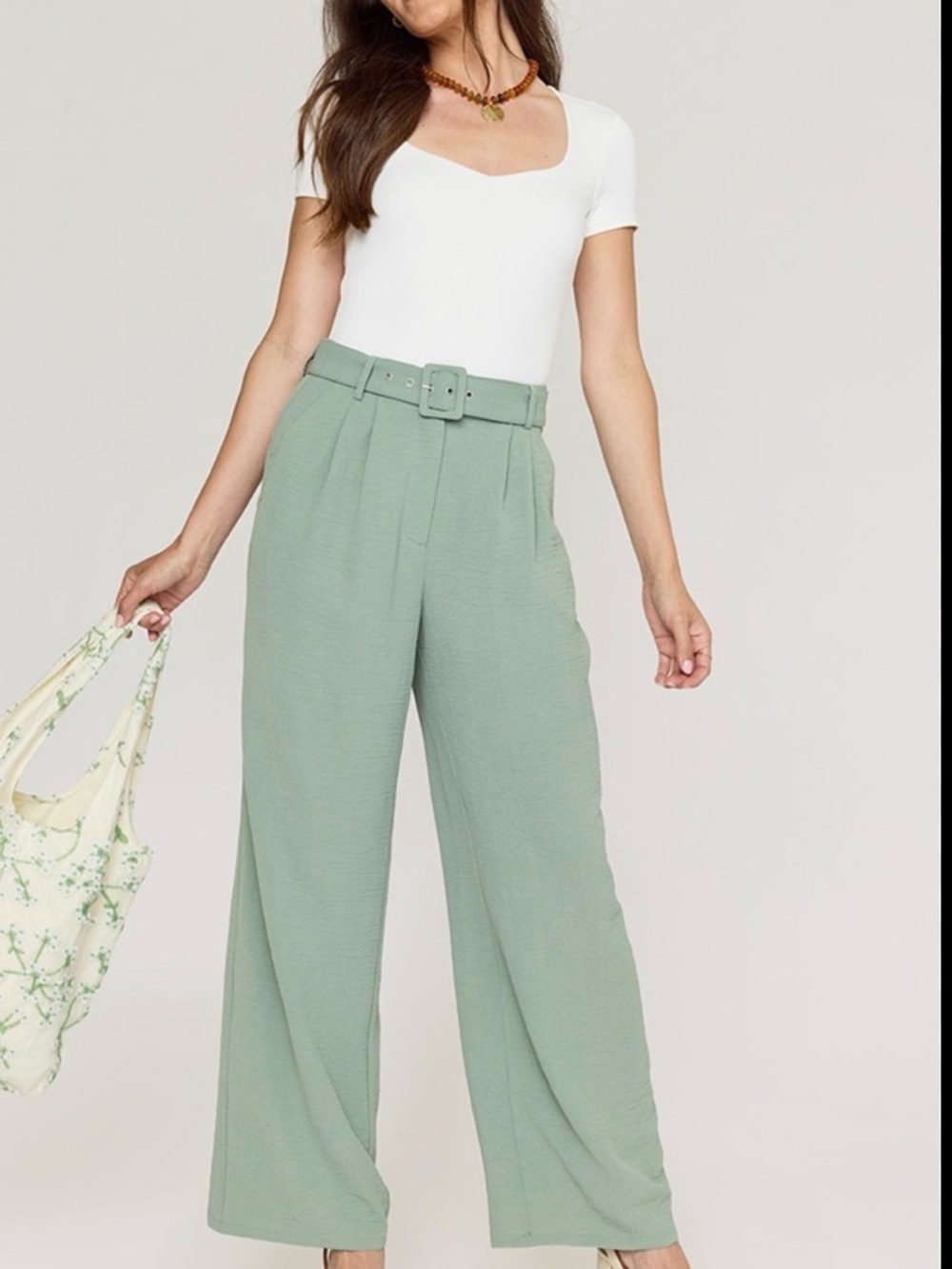 Franchesca’s NWT Sage Green Pleated Wide-Leg Trouser Belted Pants. S (26x29)